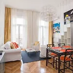 Endroit Luxueux De L\'Appartement